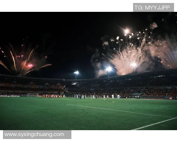 课堂足球球星带你走进足球世界 探索球场背后的精彩与挑战