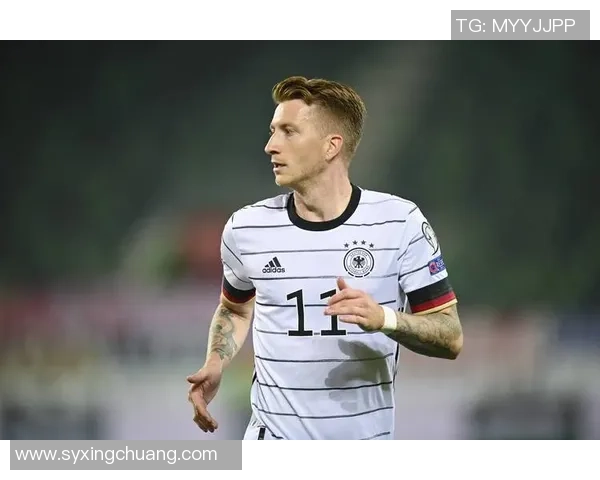 德国足球巨星高清壁纸精选 展现球场英姿与激情时刻